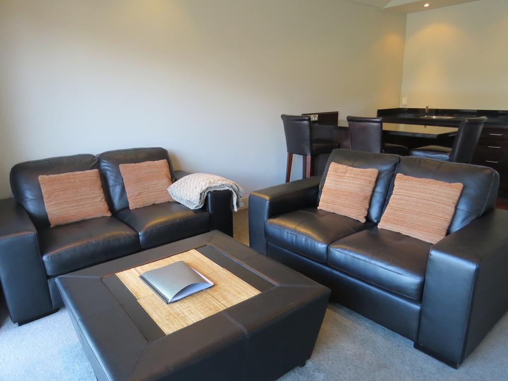 Alpine Village - 2 Bedroom Executive Apartment Квинстаун Экстерьер фото