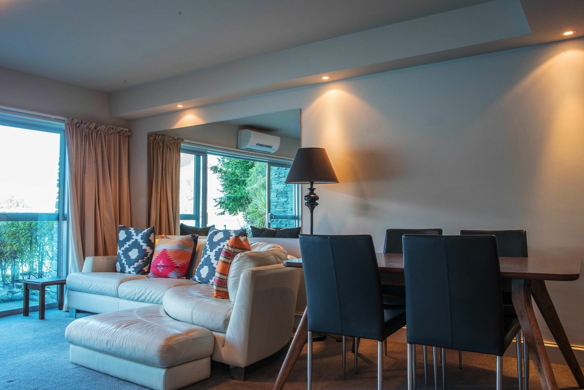 Alpine Village - 2 Bedroom Executive Apartment Квинстаун Экстерьер фото